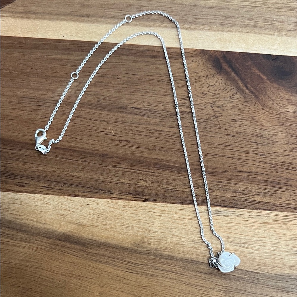 Elegant Silver Rose Necklace